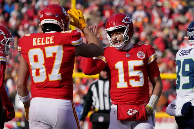 Chiefs vs. Dolphins score in NFL Germany game live updates: Chiefs  leading  21-0