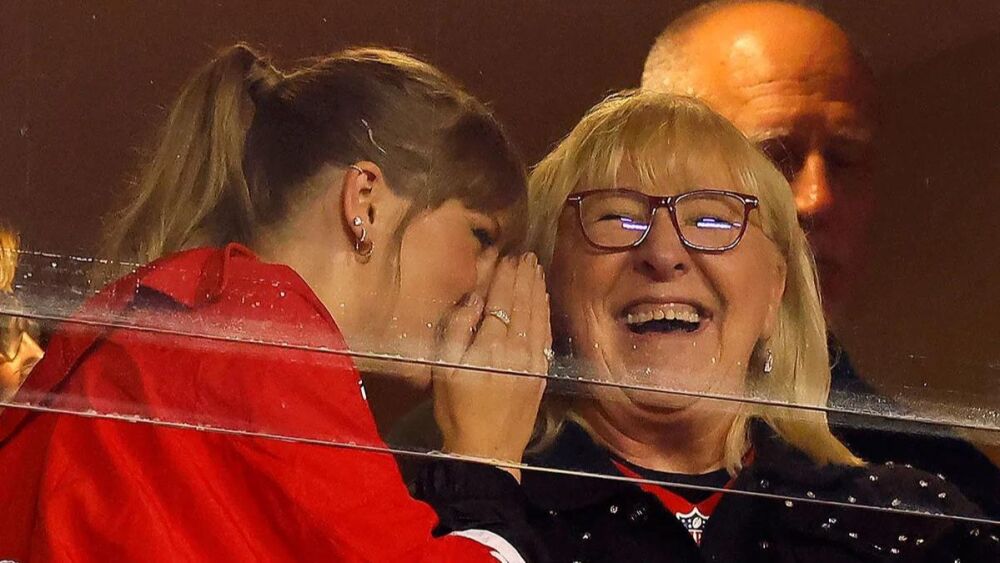 Travis Kelce Mom  Donna disclosed 3 amazing thing daughter-in-law  Taylor told her during chiefs game ' fans reaction