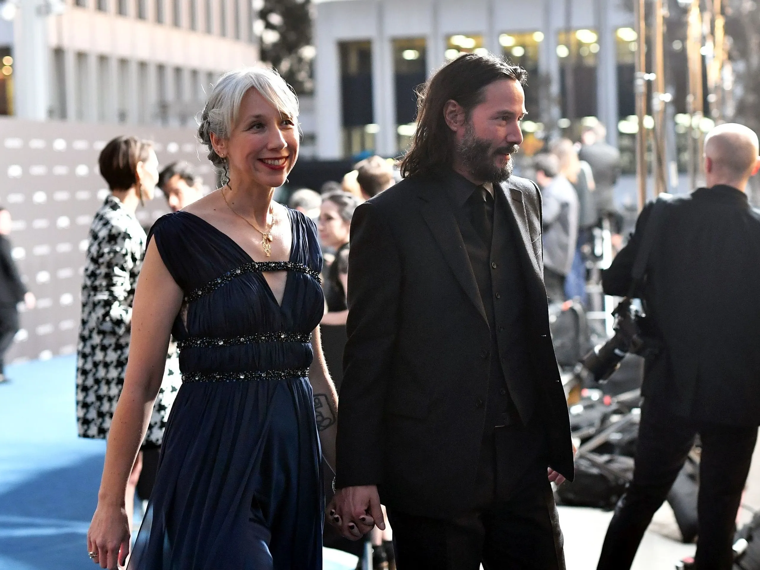 SHOCKING: Keanu Reeves, 60, announces he has officially married Alexandra Grant, 51, after publicly confirming their relationship 4 years ago, the couple reportedly tied the knot in a top-secret ceremony with Few Top Celebrities, they also share shocking news about what’s next… more Photos in comments