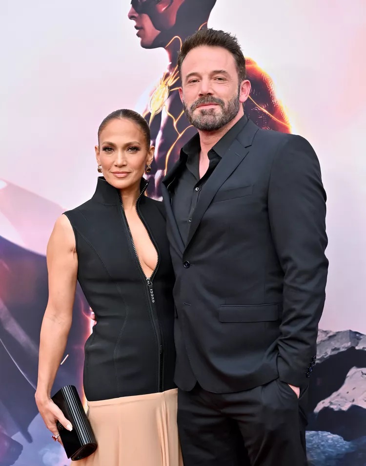 JUST IN: Jennifer Lopez Gets Candid About “Complicated” Relationships Amid Ben Affleck Divorce…See More