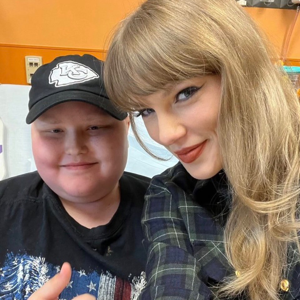 BREAKING: Taylor Swift and Travis Kelce visit the Children’s Mercy Hospital in Kansas and donated a staggering amount for Healthcare and promise to build… “Where does she get the energy to do this after just concluding a 3 year tour” – See Details and Photos 