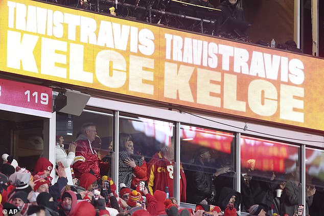 Breaking: Clips from the moment Taylor Swift and Caitlin Clark go wild as Travis Kelce stars for Kansas City Chiefs vs Houston Texans