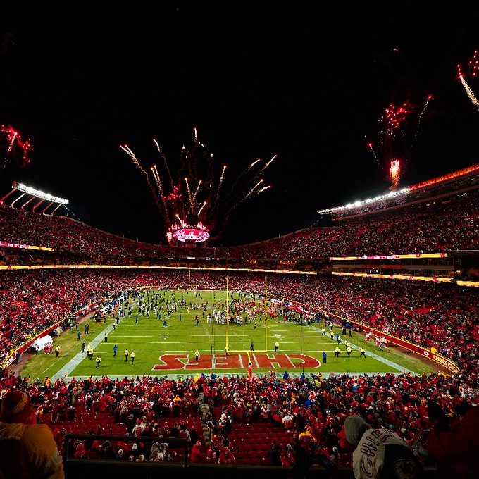 Breaking: Chiefs win!!! Kansas City will host the AFC Championship with the opponent yet to be decided.