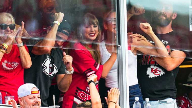 Breaking: Let’s be real honest with each other, we don’t want Taylor Swift to attend the AFC Championship Chiefs Vs Bills game because she’s a BIG Distraction right? This is the last match before Super Bowls, If Chiefs win, they ll go to Superbowl, if they lose, it's over .... 