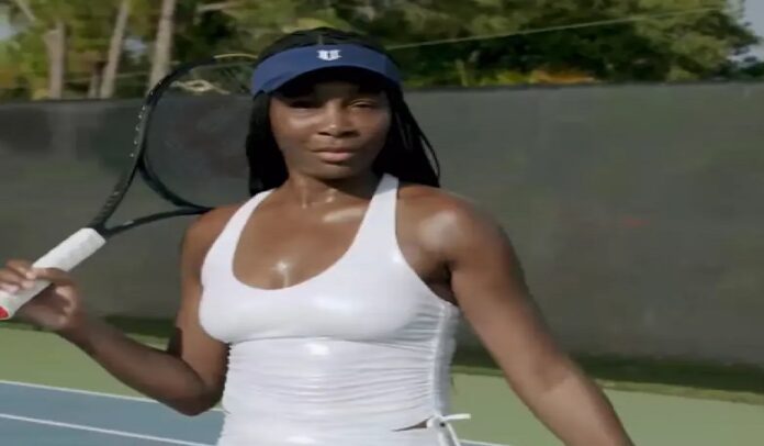 Venus Williams shows her Wimbledon outfit