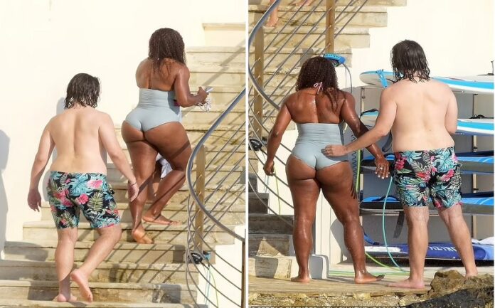Serena Williams dazzling beach photos 1