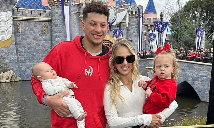 Patrick & Brittany Mahomes’ New Photos Prove Their Kids Are Already Fully Embracing This Fall Fashion Trend