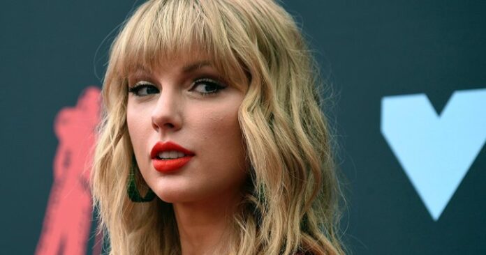 The “Firework” singer gushed over her onetime frenemy’s latest headline, gives seal of approval to Taylor Swift’s romance with Travis Kelce