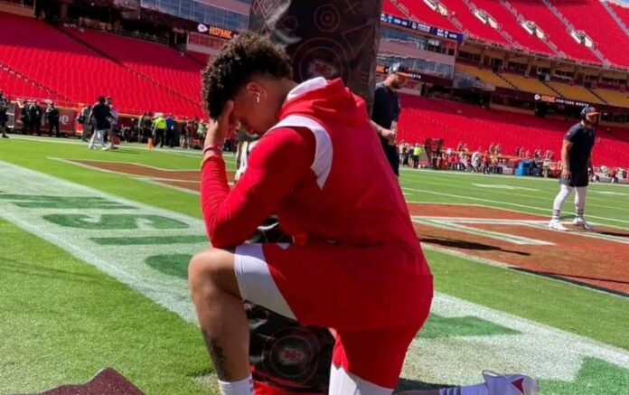 Two hours before every single game Patrick Mahomes has a pregame prayer. It’s a pregame ritual he’s had since High School