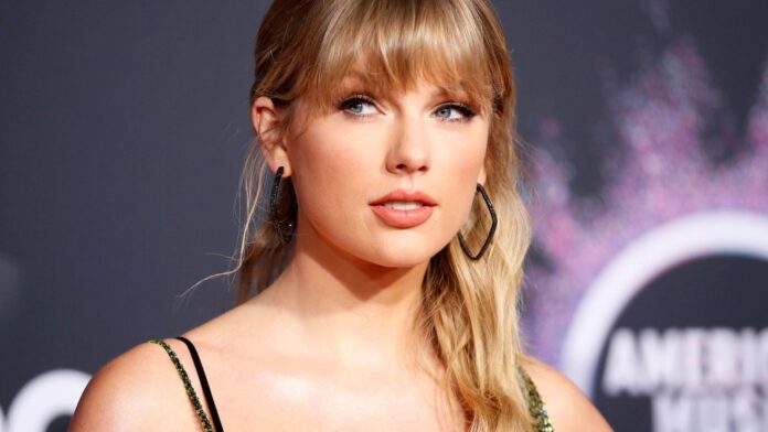 Taylor Swift fires back at haters calling her a gold digger 