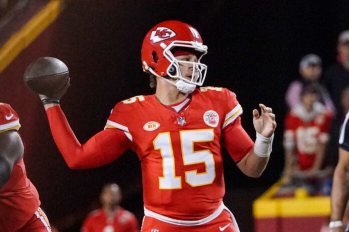 Patrick Mahomes reported to play Sunday in Denver despite illness