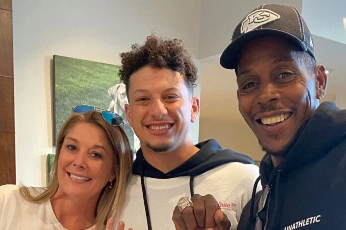 Patrick Mahomes Finally Confirmed Dad and Mom getting back together 