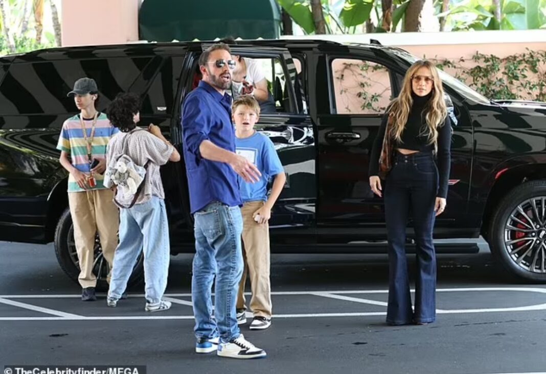 CELEBRITY BREAKUPS: Ben Affleck and Jennifer Lopez Step Out Together with Kids for First Time Since Divorce News....see more