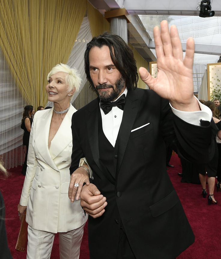 SHOCKING: Keanu Reeves, 60, announces he has officially married Alexandra Grant, 51, after publicly confirming their relationship 4 years ago, the couple reportedly tied the knot in a top-secret ceremony with Few Top Celebrities, they also share shocking news about what’s next… more Photos in comments