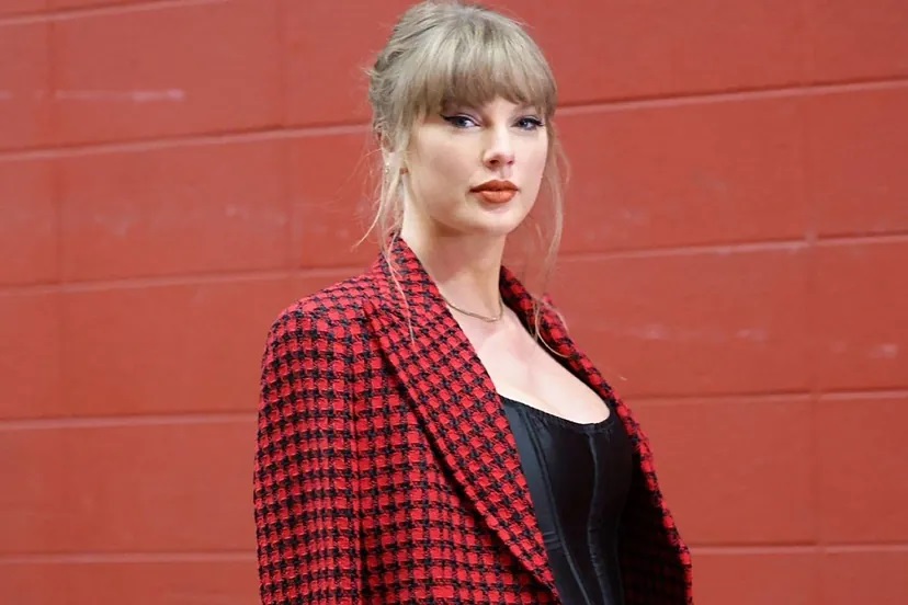 JUST IN: Taylor Swift arrives in style with a captivating outfit, but it's her mom's mysterious lucky charm that has fans buzzing