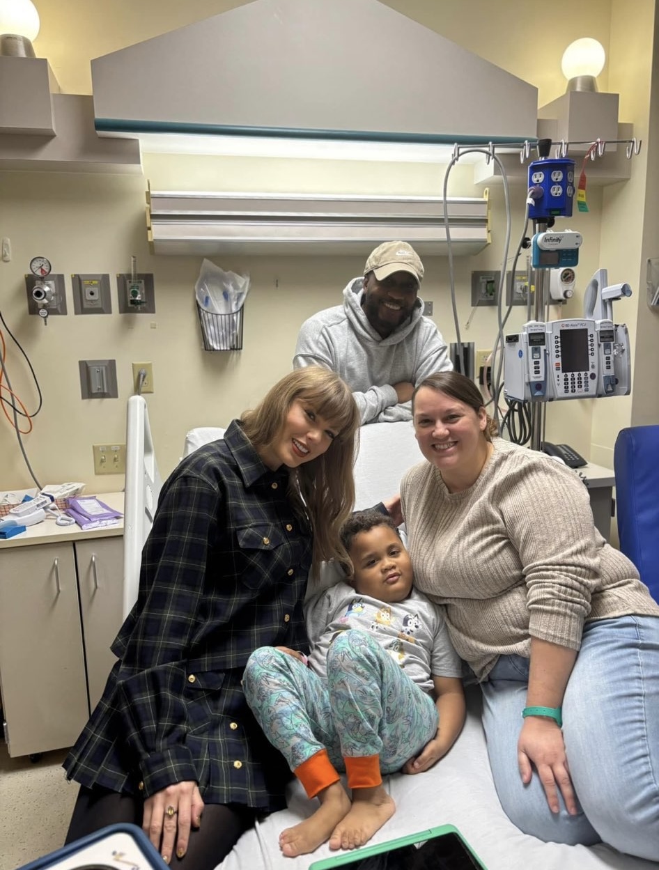 JUST IN: Fans in Tears by What Taylor Swift Said for Young Cancer Patient in this Viral Video: “She’s so kind” – See Video