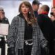 Breaking: Taylor Swift Arrives at Arrowhead for Her First Appearance of 2025, Rocks a $18.5K Rep-Coded Chanel Look to Cheer for Travis Kelce and the Kansas Chiefs in Playoff Showdown Against the Houston Texans – See Clips