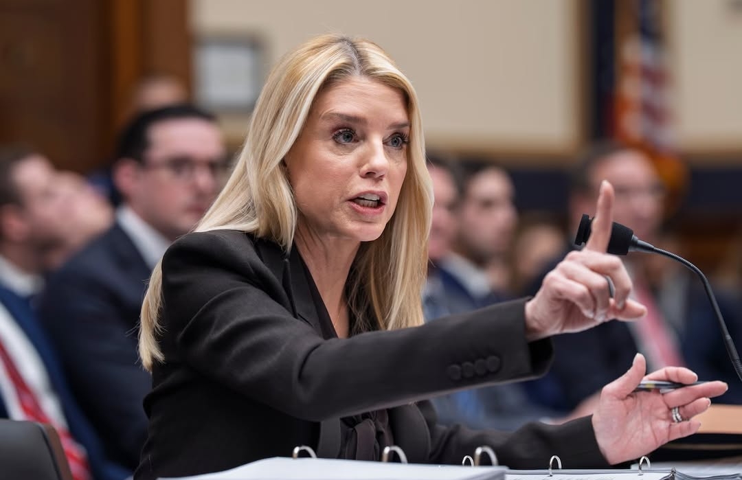 BREAKING: A new poll found that 96% of Americans are dumbfounded how Pam Bondi's DOJ could have catalogued thousands of photos and videos of child rape and murder, and not arrested anyone besides Ghislaine Maxwell, who is currently in a luxury prison.