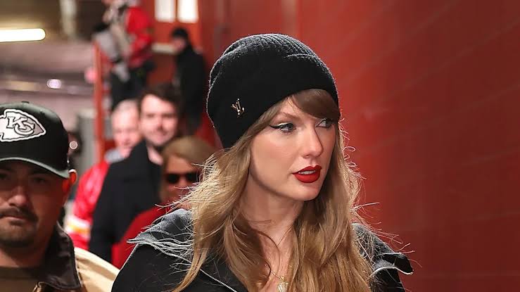 Taylor Swift Sizzles at 2026 Super Bowl in Bejeweled Outfit Having a Hefty $65,000 Price Tag - See 15 Photos