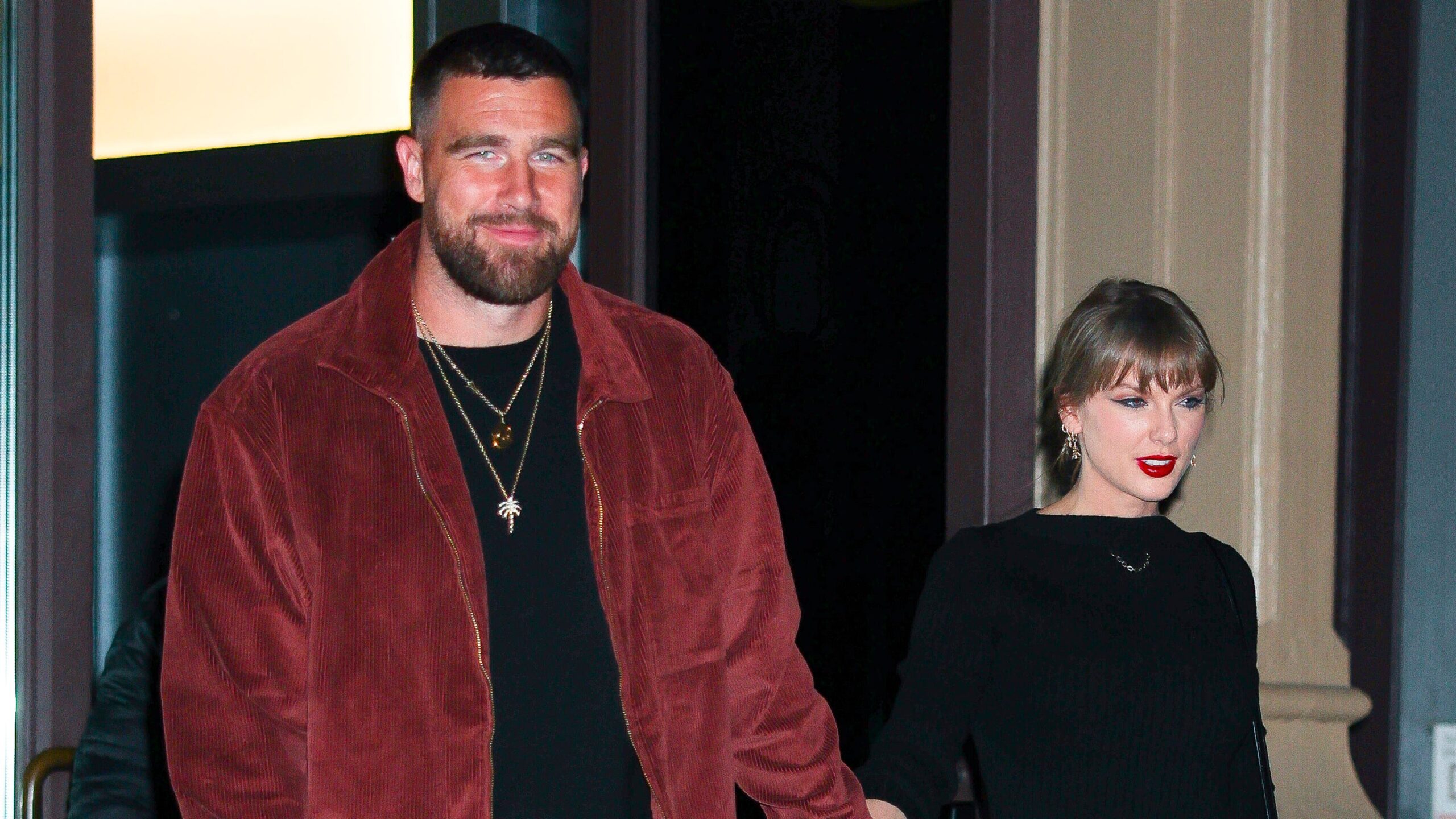 Taylor Swift spotted with a noticeable weight gain on date with Travis Kelce, See 5 Photos