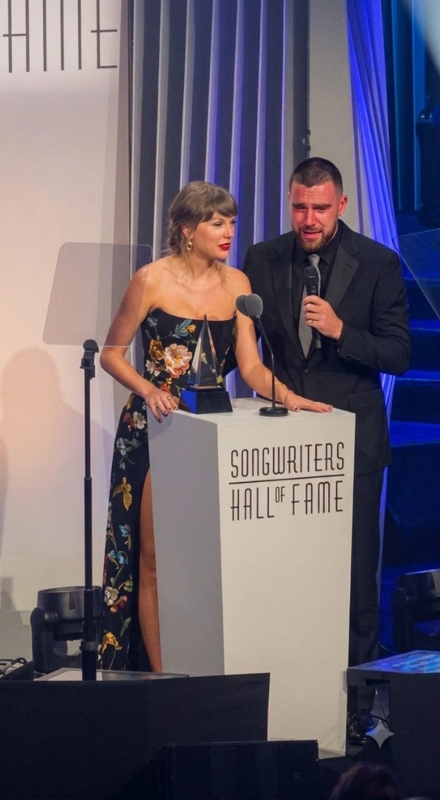 Taylor Swift Invites Fiancé Travis Kelce to the Stage During Her Songwriters Hall of Fame Induction Speech in NYC – But She Didn’t Know an Emotional Travis Would Shockingly Confirm What Millions of Fans Have Been Saying All Along… See the FULL Speech Breaking the Internet: “Taylor and I Are…”