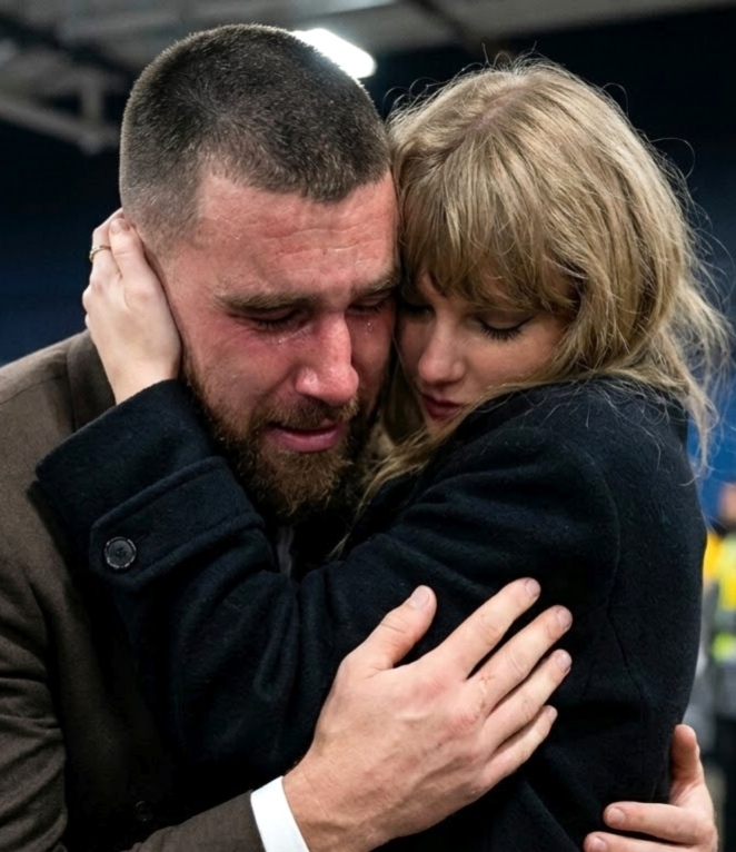 Taylor Swift Breaks Airport Protocol Again by Rushing to Hug Husband Travis Kelce as He Arrives With His Chiefs Teammates at Kansas City Airport Following Their Devastating 20-3 Loss to the Seahawks, but Fans Never Expected What Happened Next as Travis Breaks Down in Tears in Taylor’s Arms, Heartbroken That He Couldn’t Bring Home the Win, Leaving Fans Asking, “How Can a Grown Man Cry Like This?” See the Never-Before-Seen Clip